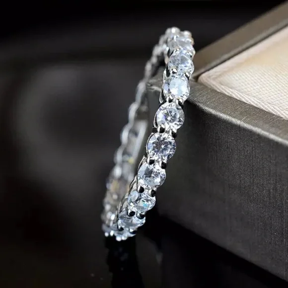 New 925 Sterling Silver Engagement Ring - Picture 2 of 6